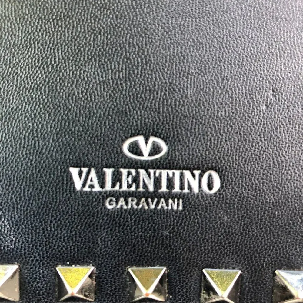 Valentino Garavani Rockstud Black Pebbled Leather Camera Crossbody Bag Flawed